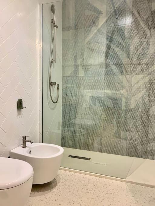 Lovely Studio Flat In Bocconi Milano Eksteriør bilde