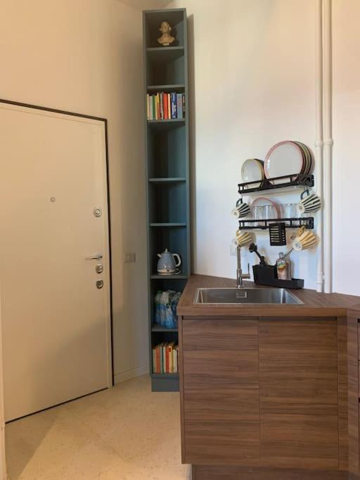 Lovely Studio Flat In Bocconi Milano Eksteriør bilde